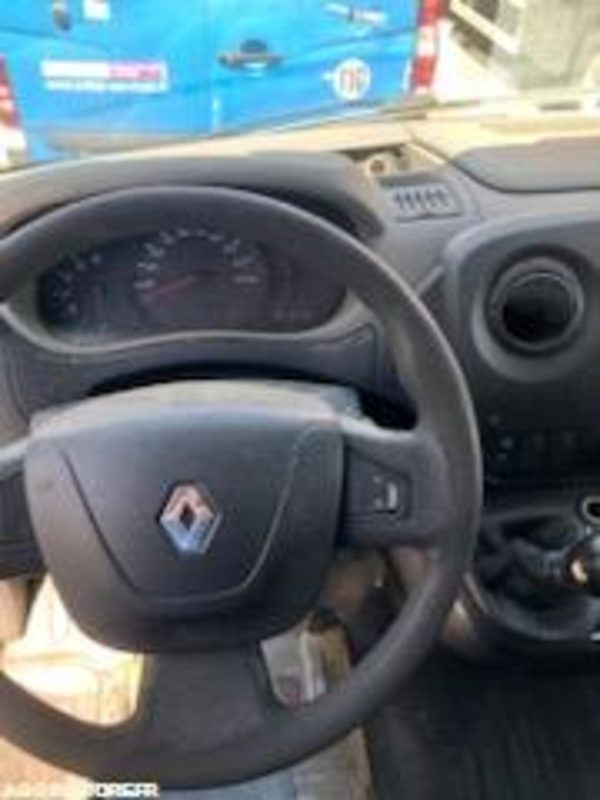 RENAULT MASTER / non roulant / 550 000Km - 2016 - Furgon: obrázek 2 RENAULT MASTER / non roulant / 550 000Km - 2016 - Furgon: obrázek 2