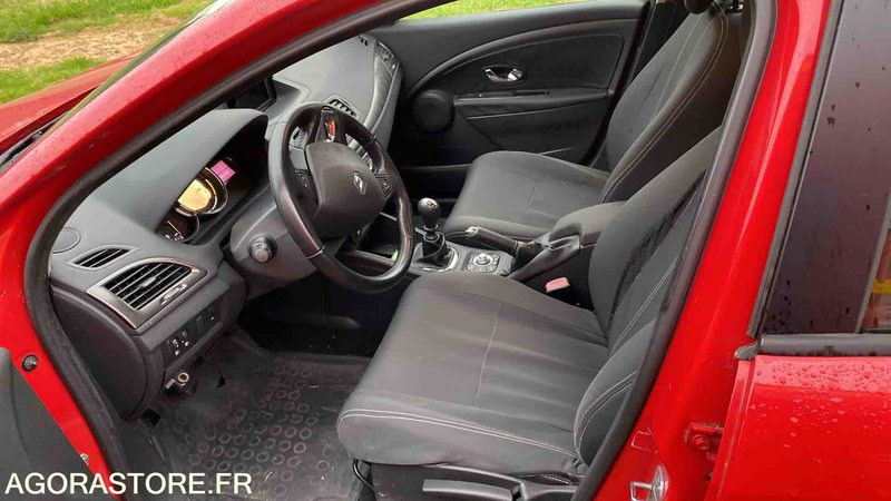RENAULT MEGANE 309707kms - 2013 - Osobní auto: obrázek 5 RENAULT MEGANE 309707kms - 2013 - Osobní auto: obrázek 5