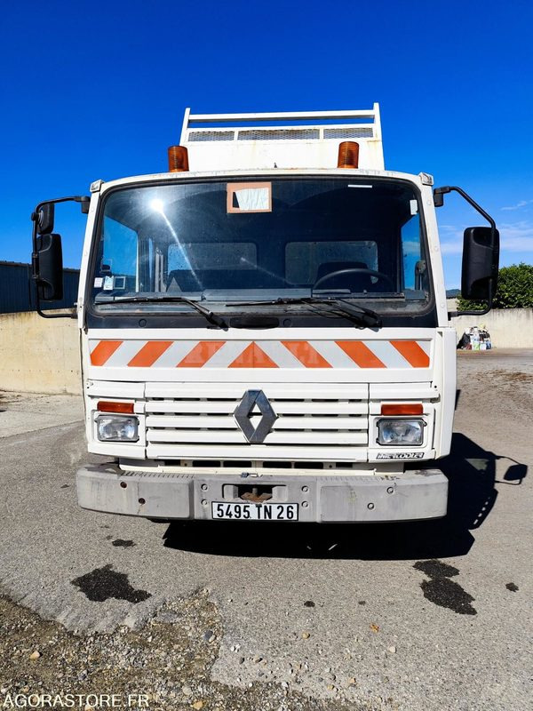 RENAULT S120 CAMION BENNE 1994 144 599 KMS BON ETAT - Dodávka sklápěč: obrázek 3 RENAULT S120 CAMION BENNE 1994 144 599 KMS BON ETAT - Dodávka sklápěč: obrázek 3