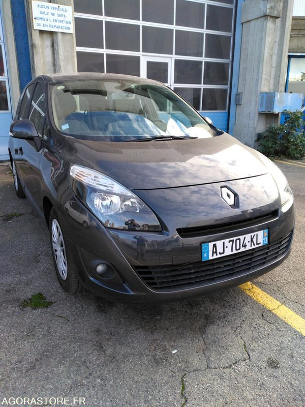 RENAULT SCENIC 1.9 DIESEL - Osobní auto: obrázek 1 RENAULT SCENIC 1.9 DIESEL - Osobní auto: obrázek 1