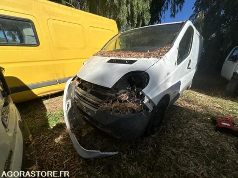RENAULT TRAFIC - 150000KM - 2008 - BZ469XM - Furgon: obrázek 3 RENAULT TRAFIC - 150000KM - 2008 - BZ469XM - Furgon: obrázek 3