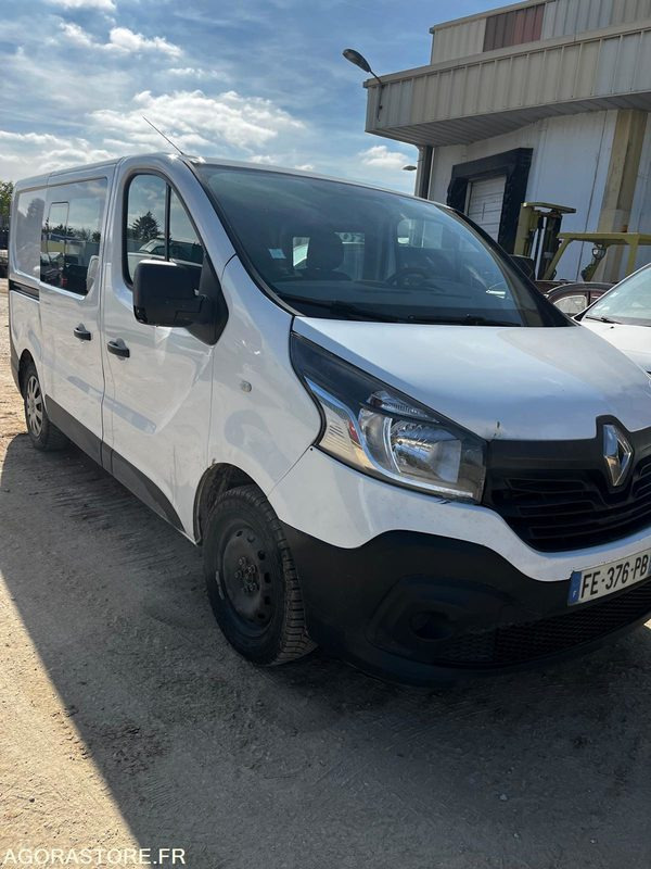 RENAULT TRAFIC 3 1.6 dci 6 PLACES - 2019 / 291000 KM - Malá dodávka: obrázek 1 RENAULT TRAFIC 3 1.6 dci 6 PLACES - 2019 / 291000 KM - Malá dodávka: obrázek 1