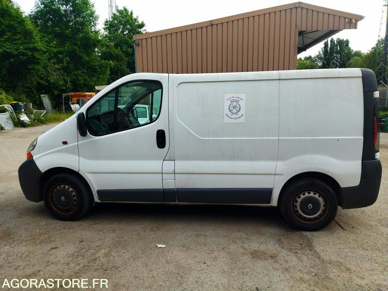 RENAULT TRAFIC DE 2005 71234 KM - Furgon: obrázek 4 RENAULT TRAFIC DE 2005 71234 KM - Furgon: obrázek 4
