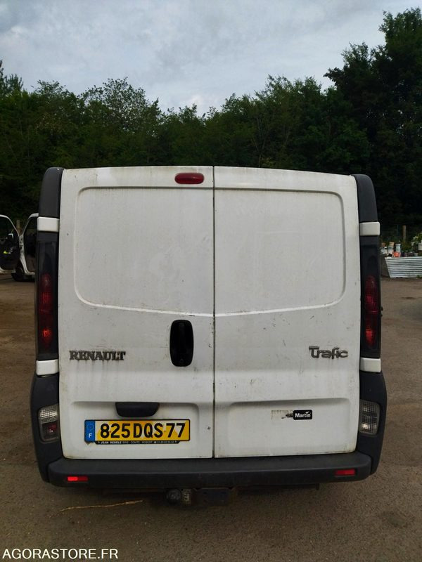 RENAULT TRAFIC DE 2005 71234 KM - Furgon: obrázek 3 RENAULT TRAFIC DE 2005 71234 KM - Furgon: obrázek 3