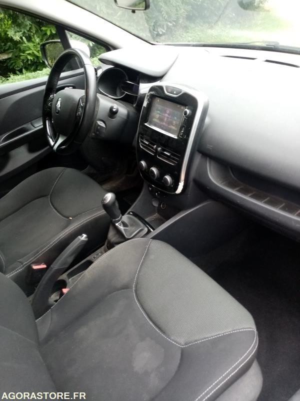 REnault Clio IV - 1.5 L Diesel - 276 000km - Osobní auto: obrázek 4 REnault Clio IV - 1.5 L Diesel - 276 000km - Osobní auto: obrázek 4