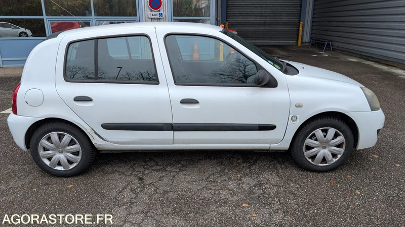 Renault CLIO 2 - Osobní auto: obrázek 3 Renault CLIO 2 - Osobní auto: obrázek 3