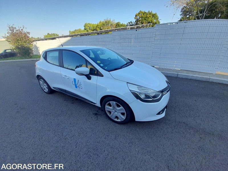 Renault - Clio - 2013 - 160098KM - Osobní auto: obrázek 2 Renault - Clio - 2013 - 160098KM - Osobní auto: obrázek 2