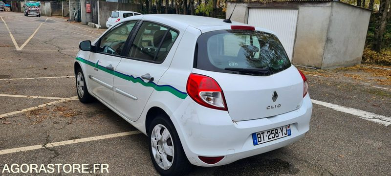 Renault Clio 3 1.5DCI - Osobní auto: obrázek 4 Renault Clio 3 1.5DCI - Osobní auto: obrázek 4