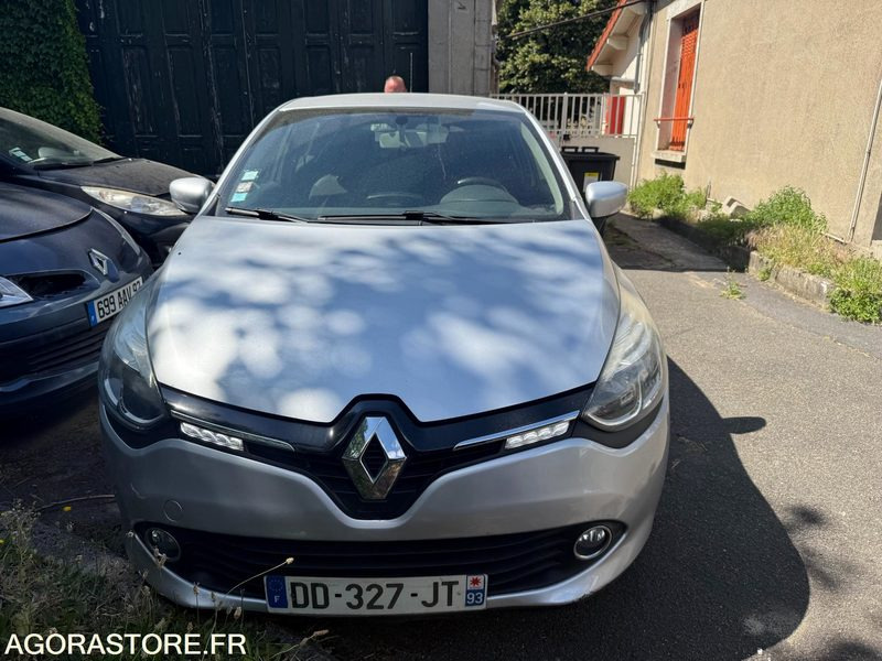 Renault Clio 4 101410 kms 2014 - Osobní auto: obrázek 1 Renault Clio 4 101410 kms 2014 - Osobní auto: obrázek 1