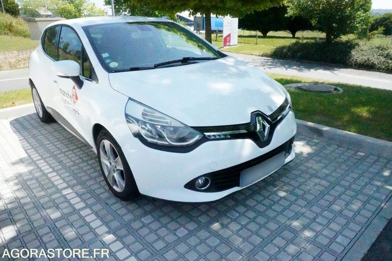 Renault Clio 4 124964 kms 2013 - Osobní auto: obrázek 4 Renault Clio 4 124964 kms 2013 - Osobní auto: obrázek 4