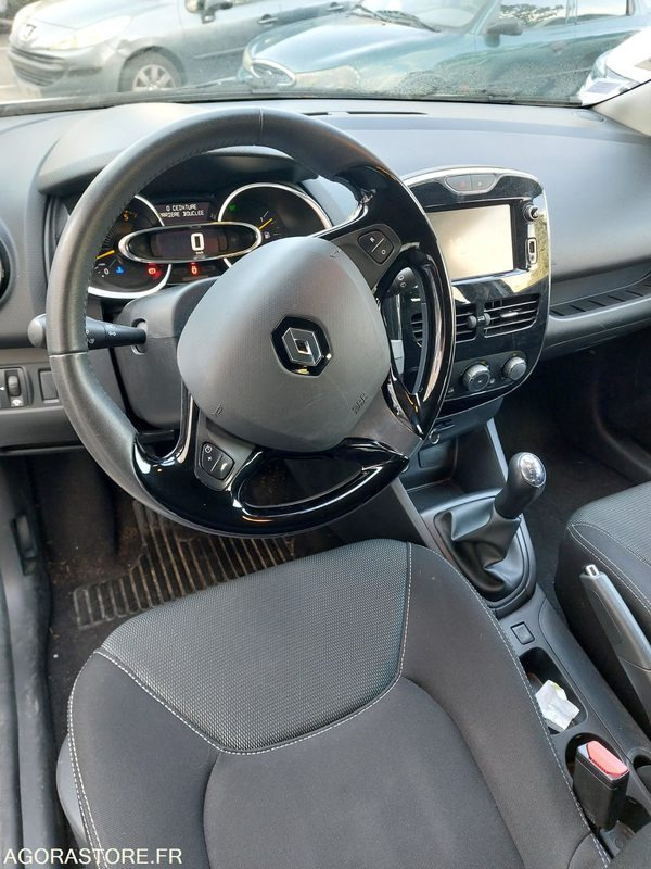 Renault Clio Blanche DC974FQ de 2013 - 67561 km - Osobní auto: obrázek 4 Renault Clio Blanche DC974FQ de 2013 - 67561 km - Osobní auto: obrázek 4