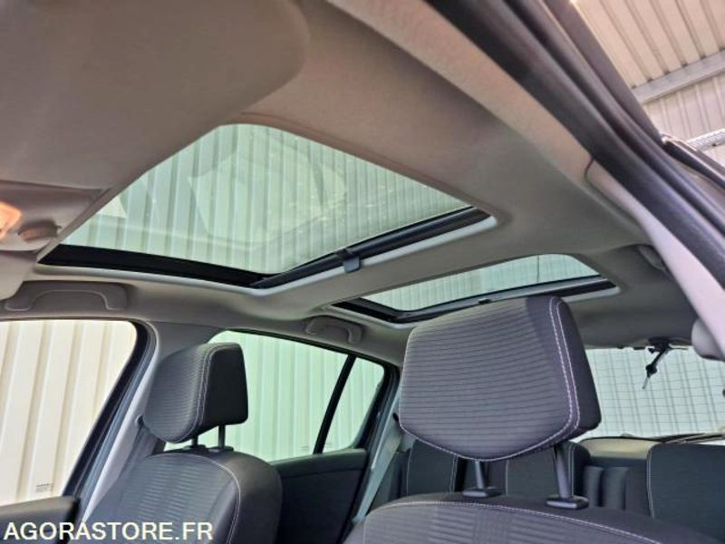 Renault Clio III Phase 2 – TomTom Edition 1.2 75 – 2011 – Seulement 33 200 km – - Osobní auto: obrázek 4 Renault Clio III Phase 2 – TomTom Edition 1.2 75 – 2011 – Seulement 33 200 km – - Osobní auto: obrázek 4