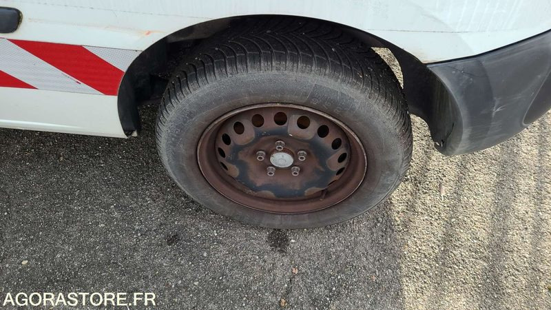 Renault Kangoo - 2011 - 130342kms - BF372BJ - Malá dodávka: obrázek 5 Renault Kangoo - 2011 - 130342kms - BF372BJ - Malá dodávka: obrázek 5