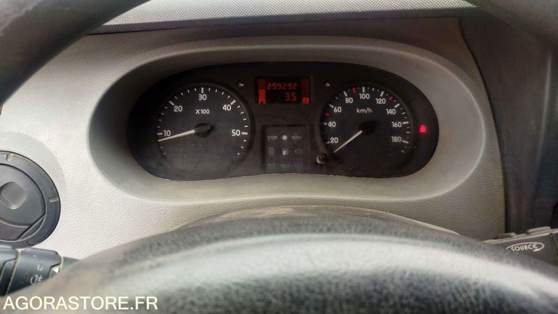 Renault Master 2004 - BQ-940-TF - 299292km - Furgon: obrázek 4 Renault Master 2004 - BQ-940-TF - 299292km - Furgon: obrázek 4