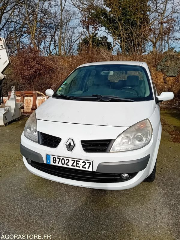 Renault Scénic 2 - 2007 - 186706 kms - Osobní auto: obrázek 3 Renault Scénic 2 - 2007 - 186706 kms - Osobní auto: obrázek 3