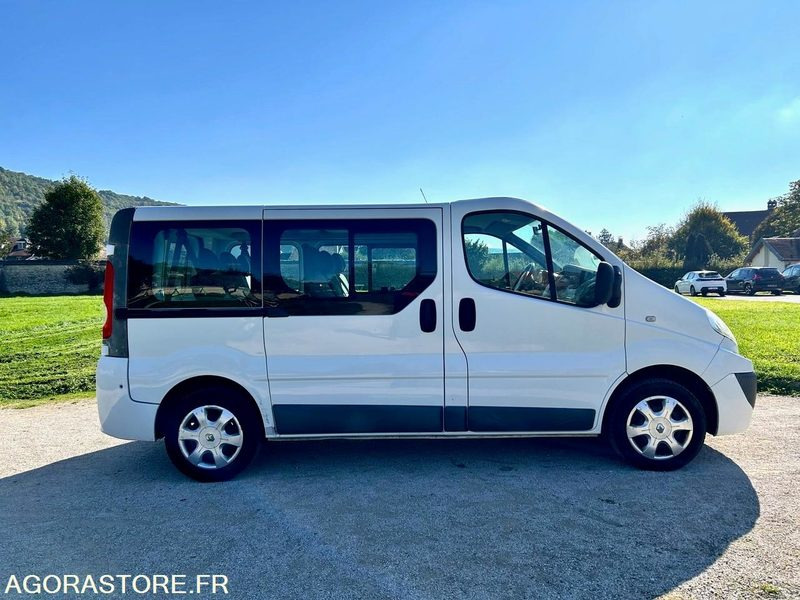 Renault Trafic 2 - 2010 - 141000 kms - Minibus, Mikrobus: obrázek 5 Renault Trafic 2 - 2010 - 141000 kms - Minibus, Mikrobus: obrázek 5