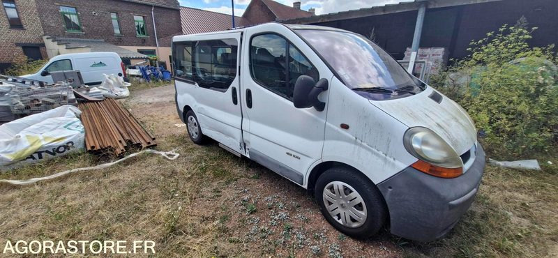 Renault Trafic 9 places 2003 106423KMS - Minibus, Mikrobus: obrázek 2 Renault Trafic 9 places 2003 106423KMS - Minibus, Mikrobus: obrázek 2