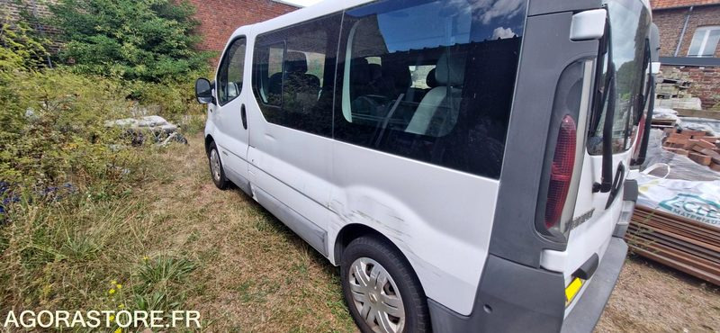 Renault Trafic 9 places 2003 106423KMS - Minibus, Mikrobus: obrázek 5 Renault Trafic 9 places 2003 106423KMS - Minibus, Mikrobus: obrázek 5