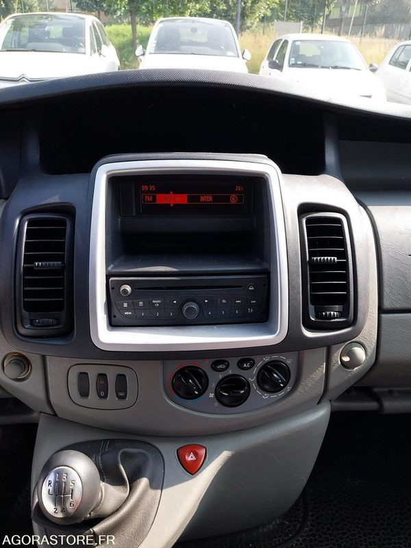 Renault Trafic 9 places DA-953-LM de 2013 avec 135 698 kms - Minibus, Mikrobus: obrázek 4 Renault Trafic 9 places DA-953-LM de 2013 avec 135 698 kms - Minibus, Mikrobus: obrázek 4