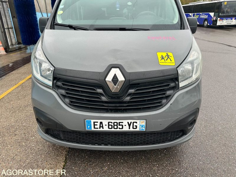 Renault Trafic 9 places / EA-685-YG / 329 719kms - Minibus, Mikrobus: obrázek 2 Renault Trafic 9 places / EA-685-YG / 329 719kms - Minibus, Mikrobus: obrázek 2