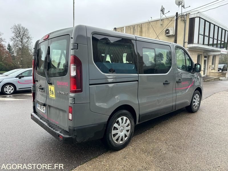 Renault Trafic 9 places / EA-685-YG / 329 719kms - Minibus, Mikrobus: obrázek 4 Renault Trafic 9 places / EA-685-YG / 329 719kms - Minibus, Mikrobus: obrázek 4