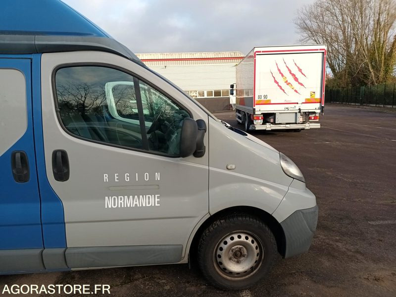 Renault Trafic – Diesel – 2010-101 000 km - Furgon: obrázek 5 Renault Trafic – Diesel – 2010-101 000 km - Furgon: obrázek 5