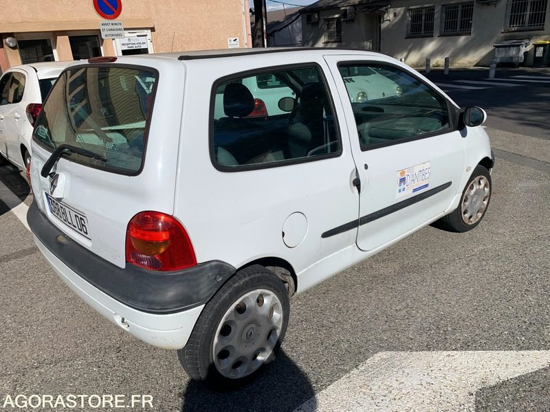 Renault Twingo - 2005 - 149 462 kms - 368 BLL 06 - Osobní auto: obrázek 4 Renault Twingo - 2005 - 149 462 kms - 368 BLL 06 - Osobní auto: obrázek 4