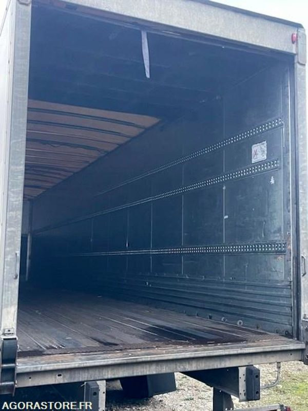 SEMI REMORQUE SAMRO - FOURGON - 2008 - Skříňový návěs: obrázek 3 SEMI REMORQUE SAMRO - FOURGON - 2008 - Skříňový návěs: obrázek 3