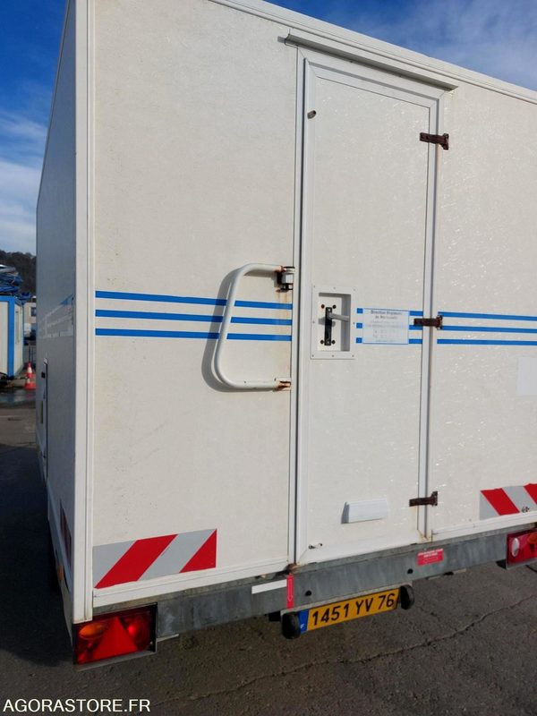 ROULOTTE YSM REVES 4 - 2006 - Stavební technika: obrázek 5 ROULOTTE YSM REVES 4 - 2006 - Stavební technika: obrázek 5