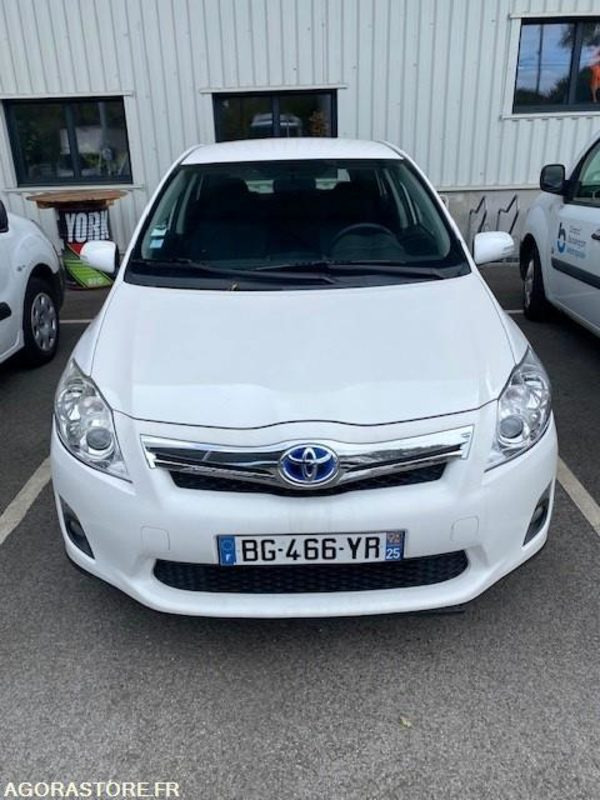 TOYOTA AURIS HYBRIDE ESSENCE (PAR1405) - Osobní auto: obrázek 4 TOYOTA AURIS HYBRIDE ESSENCE (PAR1405) - Osobní auto: obrázek 4
