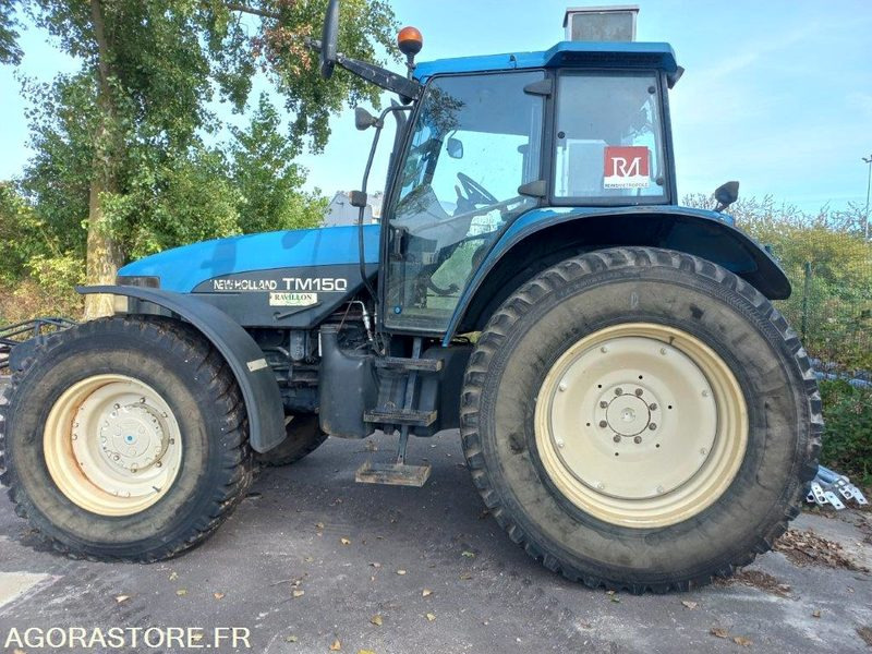 TRACTEUR AGRICOLE NEW HOLLAND EK-378-PK - Traktor: obrázek 1 TRACTEUR AGRICOLE NEW HOLLAND EK-378-PK - Traktor: obrázek 1
