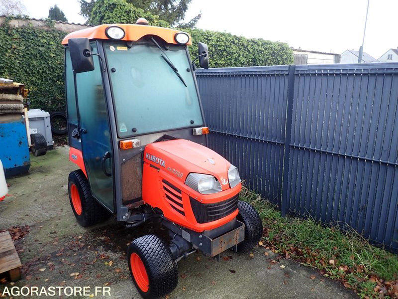 TRACTEUR KUBOTA BX2350 - Traktor: obrázek 1 TRACTEUR KUBOTA BX2350 - Traktor: obrázek 1