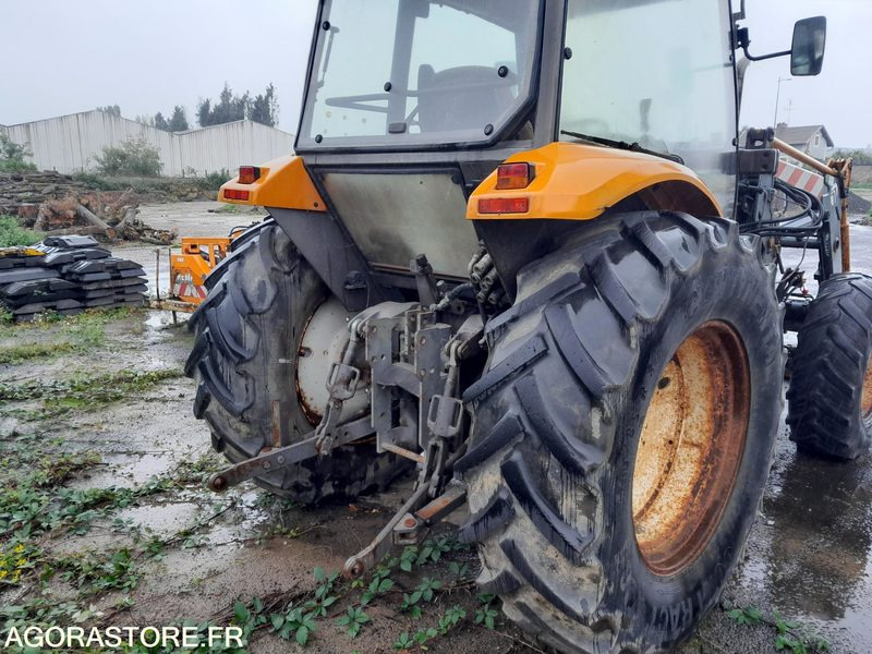 TRACTEUR RENAULT ERGOS446 avec chargeur FAUCHEUX F26R 7580h - Traktor: obrázek 4 TRACTEUR RENAULT ERGOS446 avec chargeur FAUCHEUX F26R 7580h - Traktor: obrázek 4