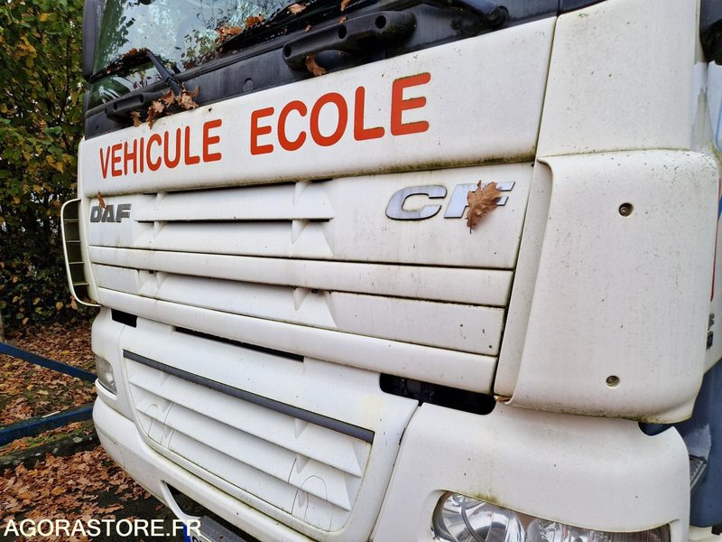 Tracteur DAF CF 85.360 - 2012 -193474 Kms -CN640HC - Tahač: obrázek 4 Tracteur DAF CF 85.360 - 2012 -193474 Kms -CN640HC - Tahač: obrázek 4