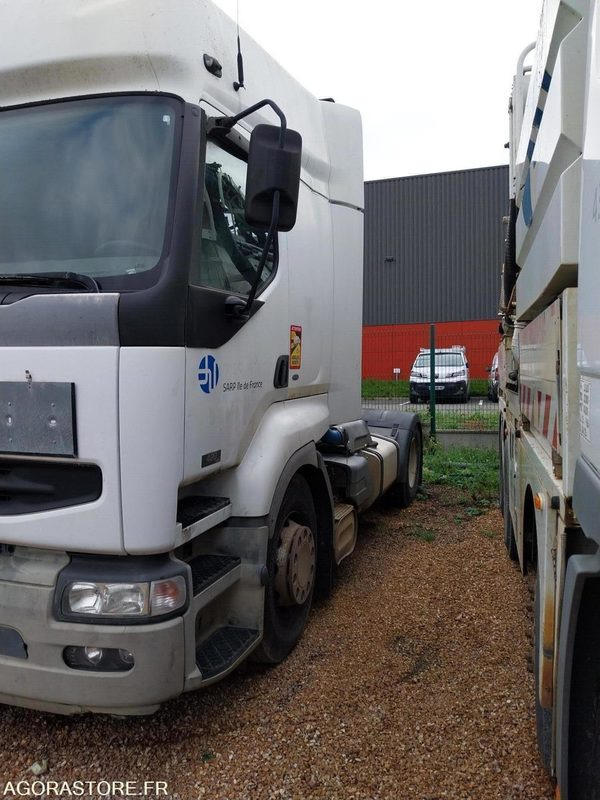 Tracteur RENAULT 420 ADR avec pompe 2002 (544000Km) Roulant EXPORT UNIQUEMENT - Tahač: obrázek 2 Tracteur RENAULT 420 ADR avec pompe 2002 (544000Km) Roulant EXPORT UNIQUEMENT - Tahač: obrázek 2