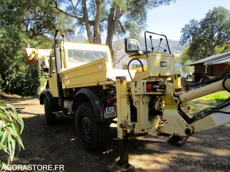 Unimog U140 - 1994 - 115 000km - TRES BON ETAT - Rýpadlo-nakladač: obrázek 3 Unimog U140 - 1994 - 115 000km - TRES BON ETAT - Rýpadlo-nakladač: obrázek 3