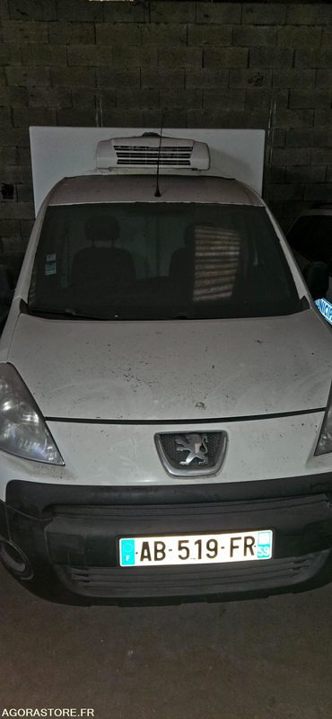 VEHICULE FRIGORIFIQUE PEUGEOT PARTNER AB519FR - Malá dodávka: obrázek 1 VEHICULE FRIGORIFIQUE PEUGEOT PARTNER AB519FR - Malá dodávka: obrázek 1
