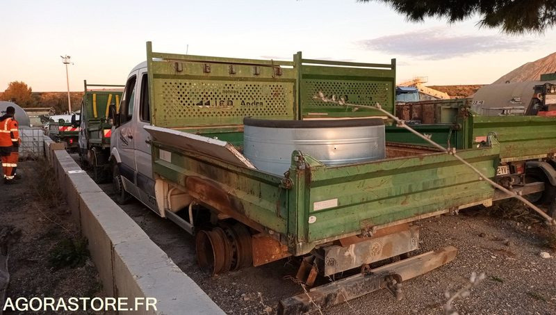 VOLKSWAGEN CRAFTE - 2011 - 213750KM - BL964FA - Dodávka sklápěč: obrázek 3 VOLKSWAGEN CRAFTE - 2011 - 213750KM - BL964FA - Dodávka sklápěč: obrázek 3