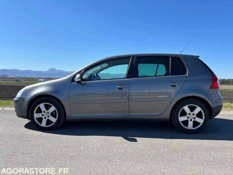 VOLKSWAGEN GOLF - 2008 / 211200 KM - Osobní auto: obrázek 1 VOLKSWAGEN GOLF - 2008 / 211200 KM - Osobní auto: obrázek 1