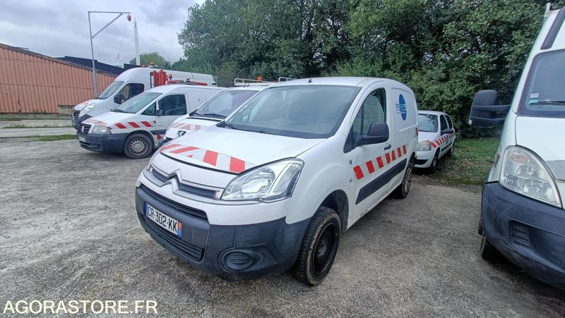 VU FOURGONNETTE CITROEN BERLINGO DANGEL 4X4 (BV changée avec embrayage) - Malá dodávka: obrázek 1 VU FOURGONNETTE CITROEN BERLINGO DANGEL 4X4 (BV changée avec embrayage) - Malá dodávka: obrázek 1
