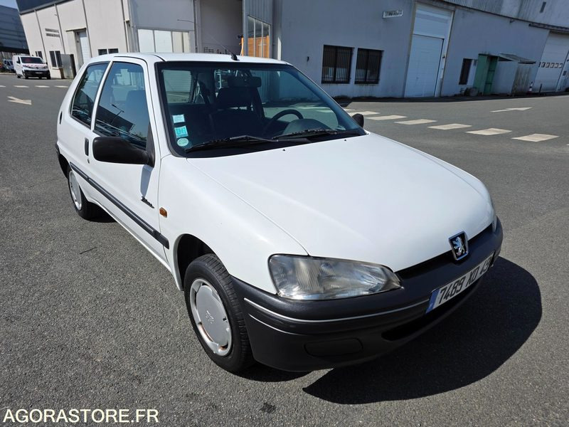 Véhicule Peugeot 106 - Osobní auto: obrázek 3 Véhicule Peugeot 106 - Osobní auto: obrázek 3