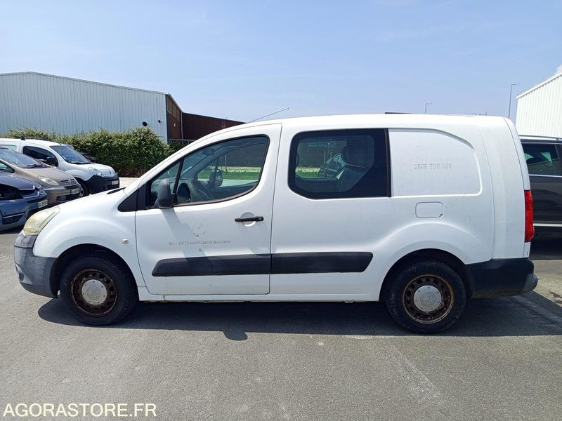 Véhicule utilitaire CITROËN Berlingo - Malá dodávka: obrázek 3 Véhicule utilitaire CITROËN Berlingo - Malá dodávka: obrázek 3