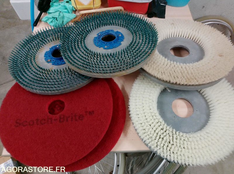 Auto laveuse TENNANT T300 - Podlahový mycí stroj: obrázek 1 Auto laveuse TENNANT T300 - Podlahový mycí stroj: obrázek 1