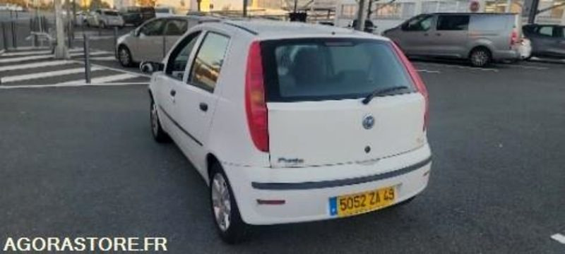 Fiat punto 137166 kms 2005 - Osobní auto: obrázek 3 Fiat punto 137166 kms 2005 - Osobní auto: obrázek 3