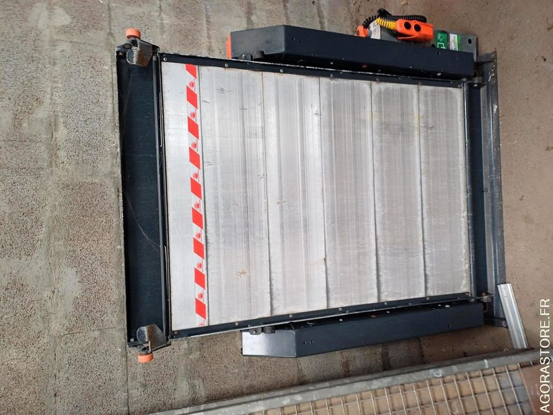 Hayon - Nástroj/ Vybavení: obrázek 1 Hayon - Nástroj/ Vybavení: obrázek 1