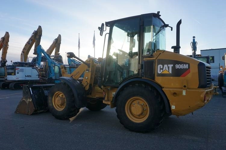 CAT 906 M - Kolový nakladač: obrázek 3 CAT 906 M - Kolový nakladač: obrázek 3