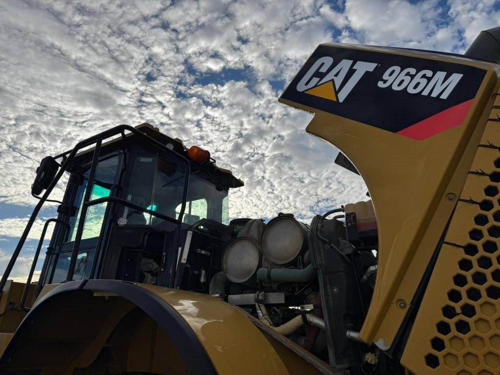 Kolový nakladač CAT 966M: obrázek 21 Kolový nakladač CAT 966M: obrázek 21