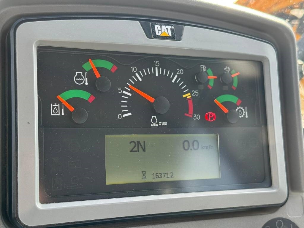 Kolový nakladač CAT 966M: obrázek 14 Kolový nakladač CAT 966M: obrázek 14