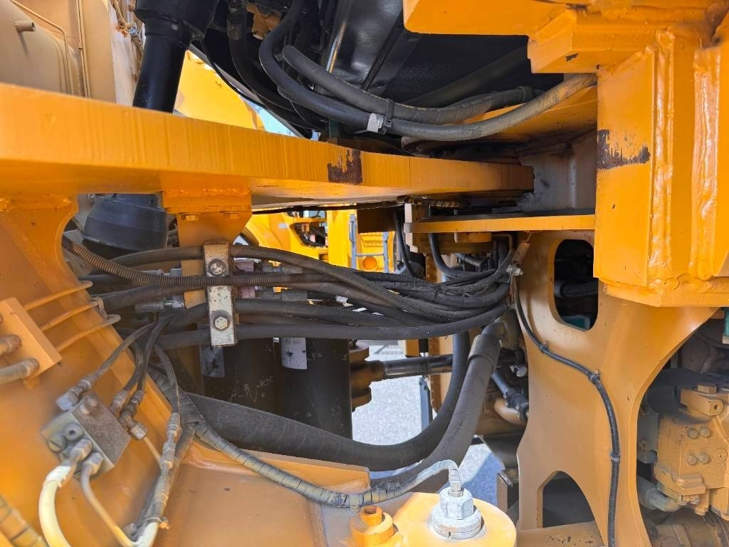 CAT 980 G - Kolový nakladač: obrázek 4 CAT 980 G - Kolový nakladač: obrázek 4