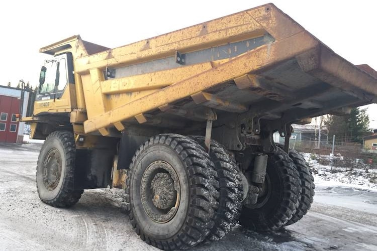Komatsu HD405-6 - Pevný dempr: obrázek 2 Komatsu HD405-6 - Pevný dempr: obrázek 2